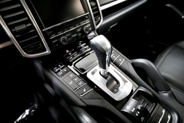 2016 Porsche Cayenne Diesel | Burbank, California | MDK International 2016 Porsche Cayenne Diesel | Burbank, California | MDK International