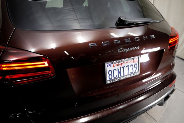 2016 Porsche Cayenne Diesel | Burbank, California | MDK International 2016 Porsche Cayenne Diesel | Burbank, California | MDK International