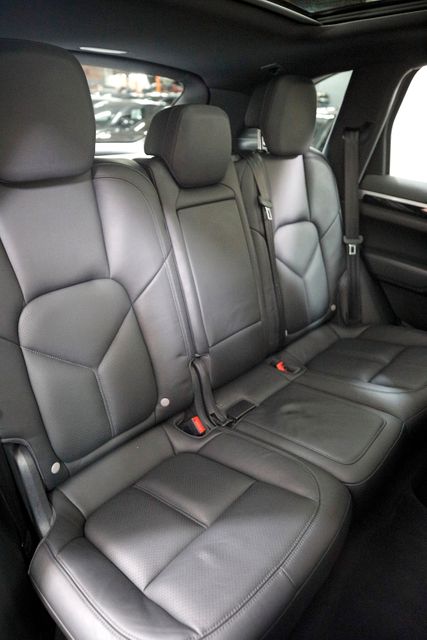 2016 Porsche Cayenne Diesel | Burbank, California | MDK International 2016 Porsche Cayenne Diesel | Burbank, California | MDK International