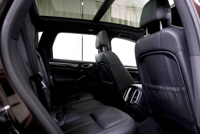 2016 Porsche Cayenne Diesel | Burbank, California | MDK International 2016 Porsche Cayenne Diesel | Burbank, California | MDK International