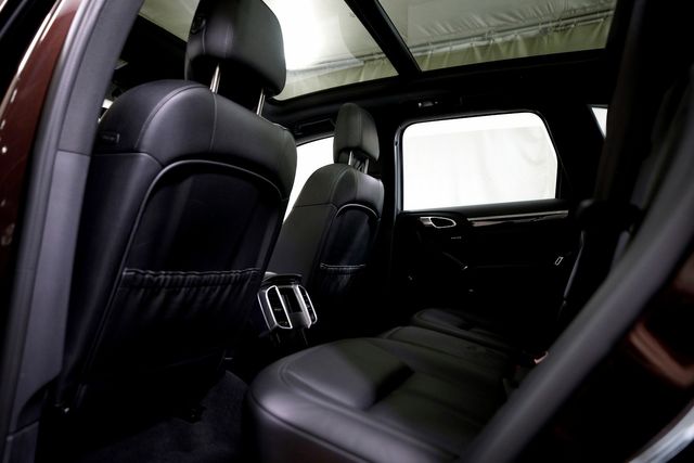 2016 Porsche Cayenne Diesel | Burbank, California | MDK International 2016 Porsche Cayenne Diesel | Burbank, California | MDK International