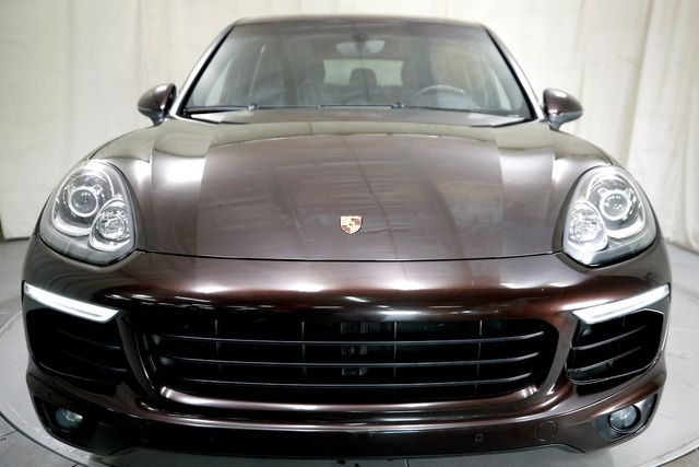 2016 Porsche Cayenne Diesel | Burbank, California | MDK International 2016 Porsche Cayenne Diesel | Burbank, California | MDK International