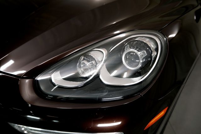 2016 Porsche Cayenne Diesel | Burbank, California | MDK International 2016 Porsche Cayenne Diesel | Burbank, California | MDK International