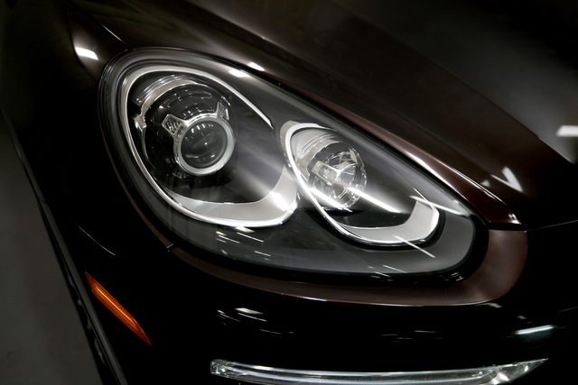 2016 Porsche Cayenne Diesel | Burbank, California | MDK International 2016 Porsche Cayenne Diesel | Burbank, California | MDK International