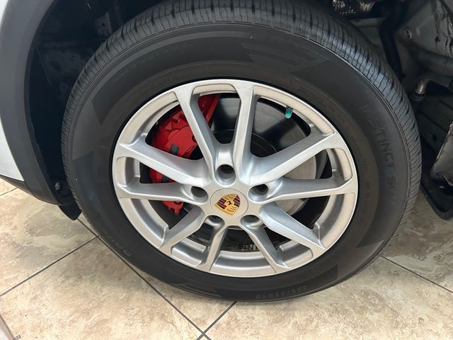 2016 Porsche Cayenne Base