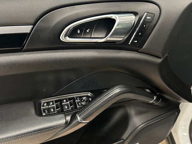 2016 Porsche Cayenne Base