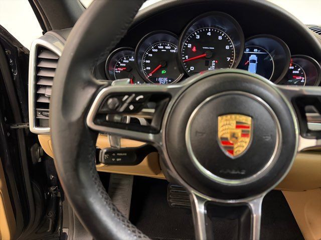 2016 Porsche Cayenne Base