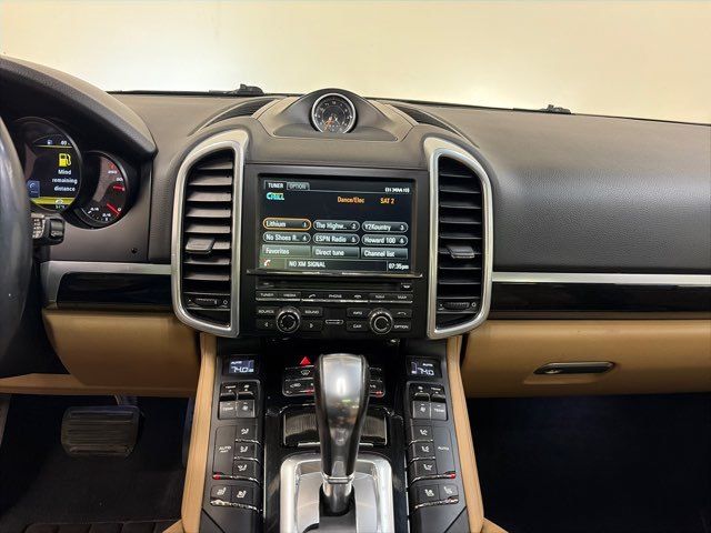 2016 Porsche Cayenne Base