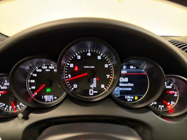 2016 Porsche Cayenne Base