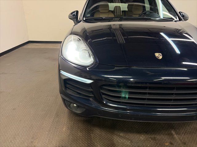 2016 Porsche Cayenne Base