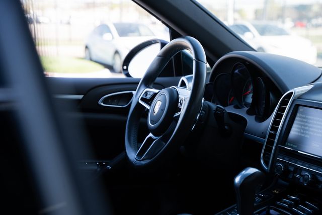 2016 Porsche Cayenne S AWD / PORSCHE SERVICED / CLEAN CARFAX / LOADED | Austin, TX | Rocky Mountain Truck Stop Austin 2016 Porsche Cayenne S AWD / PORSCHE SERVICED / CLEAN CARFAX / LOADED | Austin, TX | Rocky Mountain Truck Stop Austin