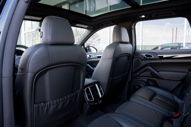 2016 Porsche Cayenne S AWD / PORSCHE SERVICED / CLEAN CARFAX / LOADED | Austin, TX | Rocky Mountain Truck Stop Austin 2016 Porsche Cayenne S AWD / PORSCHE SERVICED / CLEAN CARFAX / LOADED | Austin, TX | Rocky Mountain Truck Stop Austin