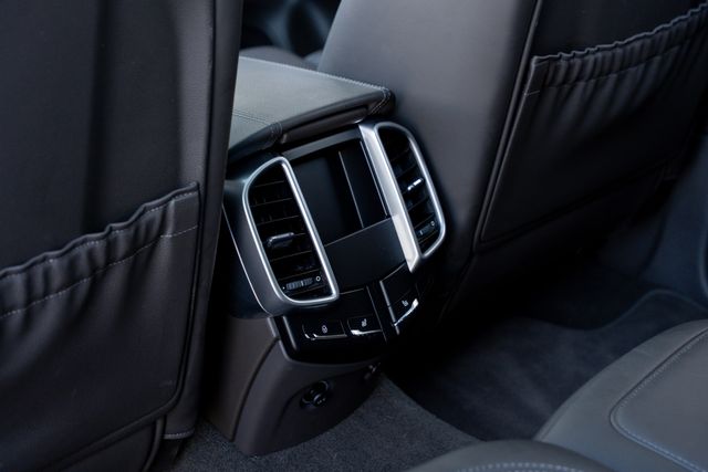 2016 Porsche Cayenne S AWD / PORSCHE SERVICED / CLEAN CARFAX / LOADED | Austin, TX | Rocky Mountain Truck Stop Austin 2016 Porsche Cayenne S AWD / PORSCHE SERVICED / CLEAN CARFAX / LOADED | Austin, TX | Rocky Mountain Truck Stop Austin