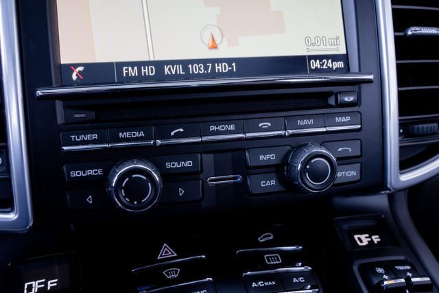 2016 Porsche Cayenne S AWD / PORSCHE SERVICED / CLEAN CARFAX / LOADED | Austin, TX | Rocky Mountain Truck Stop Austin