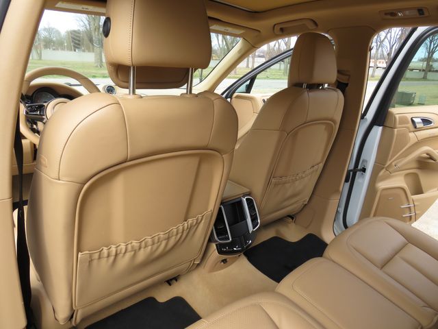 2016 Porsche Cayenne S   