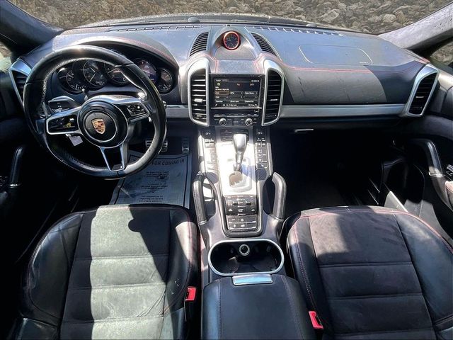 2016 Porsche Cayenne GTS