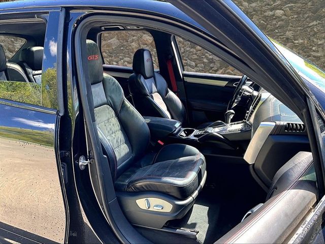 2016 Porsche Cayenne GTS