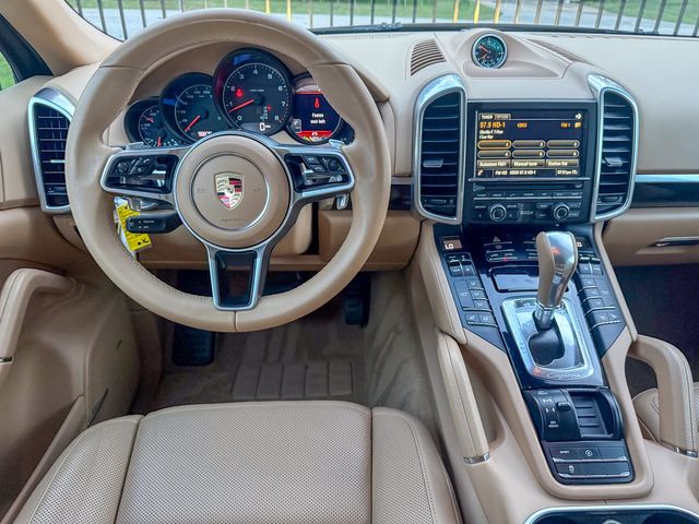 2016 Porsche Cayenne Base