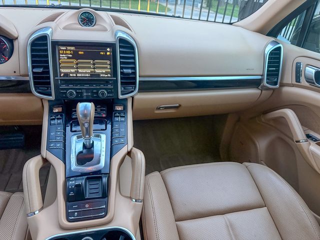 2016 Porsche Cayenne Base