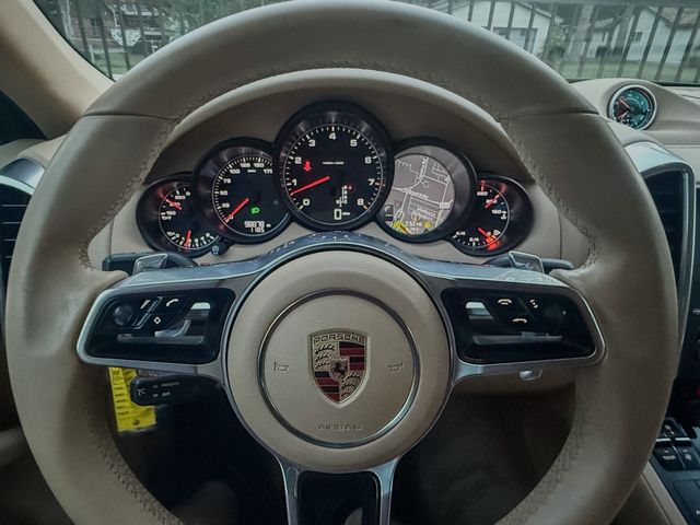 2016 Porsche Cayenne Base