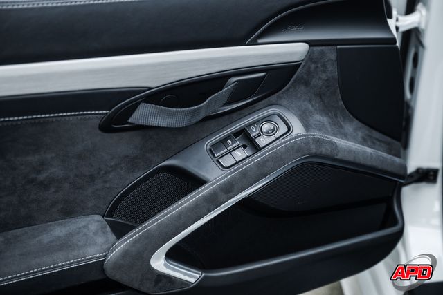 2016 Porsche Cayman GT4