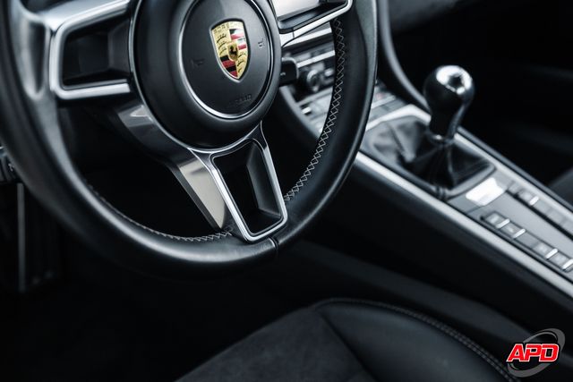 2016 Porsche Cayman GT4