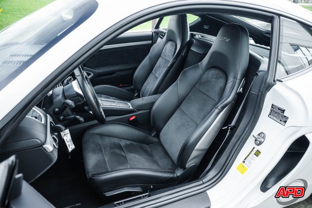 2016 Porsche Cayman GT4