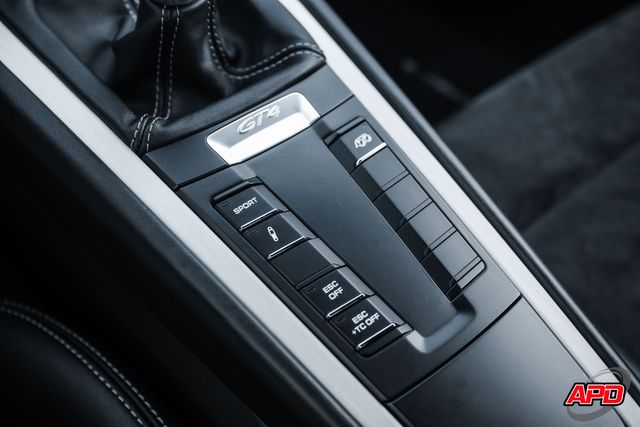 2016 Porsche Cayman GT4