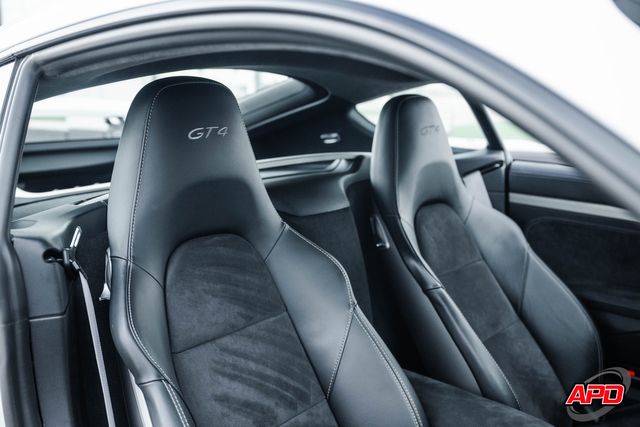 2016 Porsche Cayman GT4