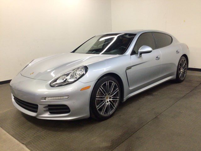 2016 Porsche Panamera Edition