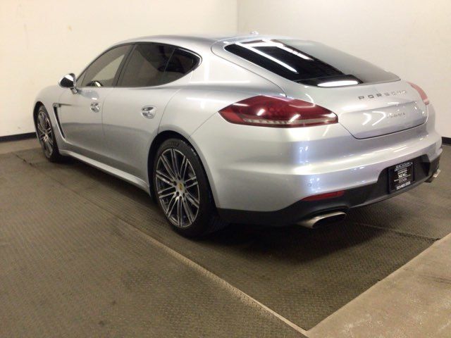 2016 Porsche Panamera Edition