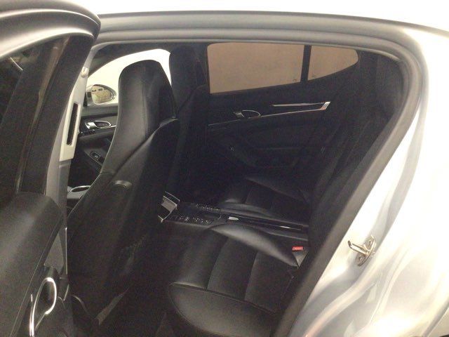 2016 Porsche Panamera Edition