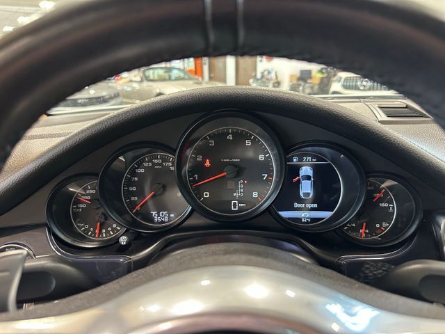 2016 Porsche Panamera 4 