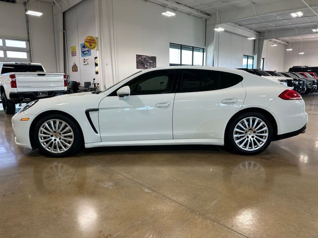 2016 Porsche Panamera 4 