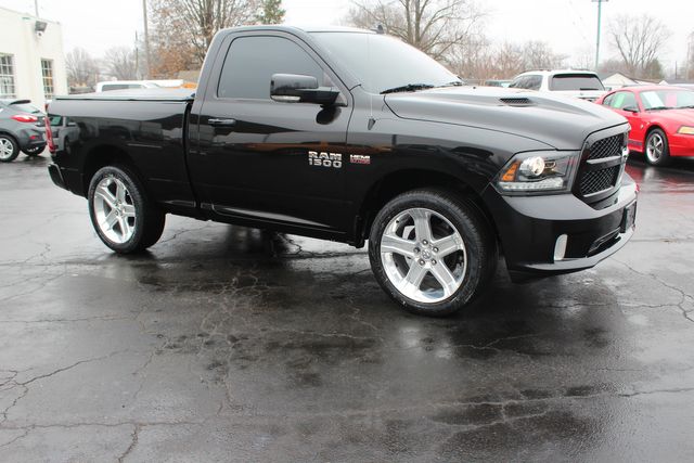 2016 Ram 1500 HEMI Sport R/T | Granite City, Illinois | MasterCars Company Inc. 2016 Ram 1500 HEMI Sport R/T | Granite City, Illinois | MasterCars Company Inc.