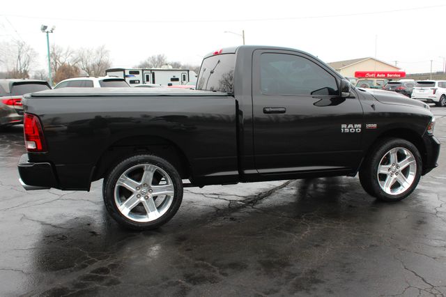 2016 Ram 1500 HEMI Sport R/T | Granite City, Illinois | MasterCars Company Inc. 2016 Ram 1500 HEMI Sport R/T | Granite City, Illinois | MasterCars Company Inc.