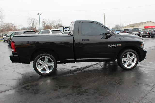 2016 Ram 1500 HEMI Sport R/T | Granite City, Illinois | MasterCars Company Inc. 2016 Ram 1500 HEMI Sport R/T | Granite City, Illinois | MasterCars Company Inc.