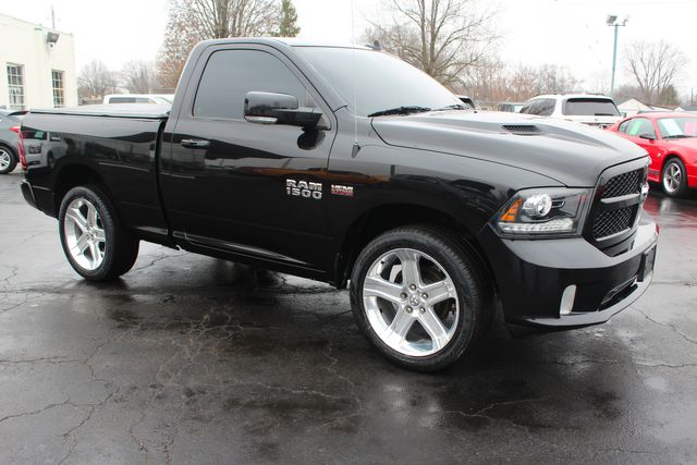 2016 Ram 1500 HEMI Sport R/T | Granite City, Illinois | MasterCars Company Inc. 2016 Ram 1500 HEMI Sport R/T | Granite City, Illinois | MasterCars Company Inc.