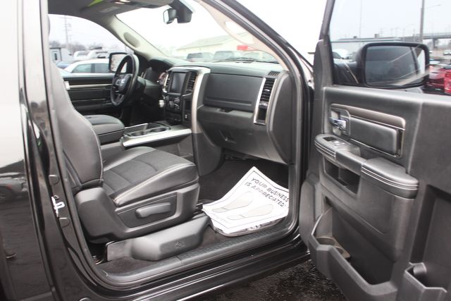 2016 Ram 1500 HEMI Sport R/T | Granite City, Illinois | MasterCars Company Inc. 2016 Ram 1500 HEMI Sport R/T | Granite City, Illinois | MasterCars Company Inc.