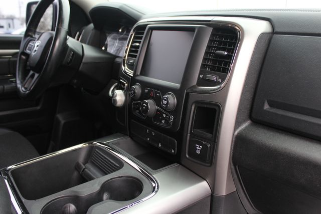 2016 Ram 1500 HEMI Sport R/T | Granite City, Illinois | MasterCars Company Inc.