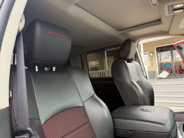 2016 Ram 1500 HEMI Sport 4WD