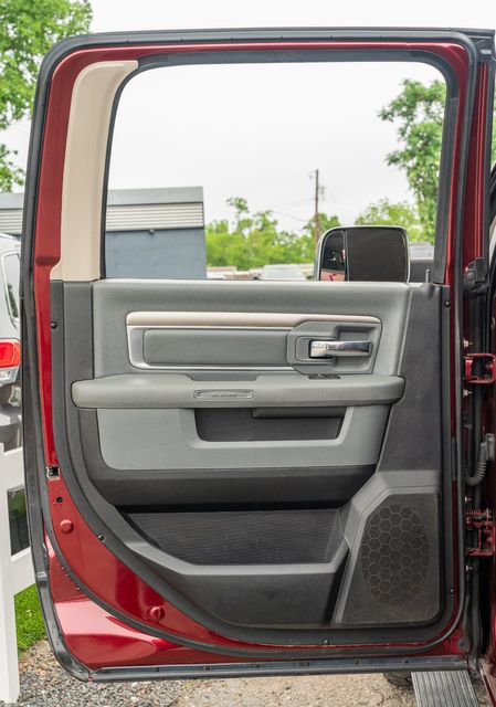 2016 Ram 2500 Big Horn CREW CAB 4X4 / 6.7L DIESEL / LUXURY GROUP | Dallas, TX | Rocky Mountain Truck Stop Dallas