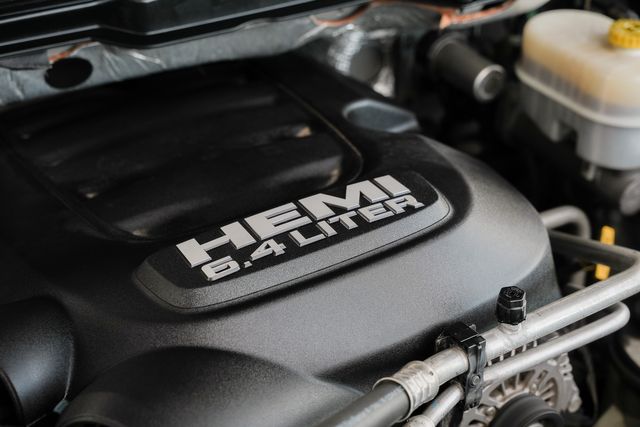 2016 Ram 2500 SLT / 4X4 / 6.4L HEMI | Austin, TX | Rocky Mountain Truck Stop Austin 2016 Ram 2500 SLT / 4X4 / 6.4L HEMI | Austin, TX | Rocky Mountain Truck Stop Austin