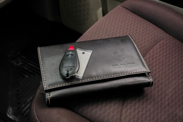 2016 Ram 2500 SLT / 4X4 / 6.4L HEMI | Austin, TX | Rocky Mountain Truck Stop Austin 2016 Ram 2500 SLT / 4X4 / 6.4L HEMI | Austin, TX | Rocky Mountain Truck Stop Austin