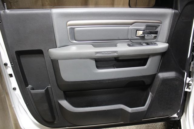 2016 Ram 2500 Diesel 4x4 Manual Tradesman | Roscoe, IL | Autoland Outlets 2016 Ram 2500 Diesel 4x4 Manual Tradesman | Roscoe, IL | Autoland Outlets