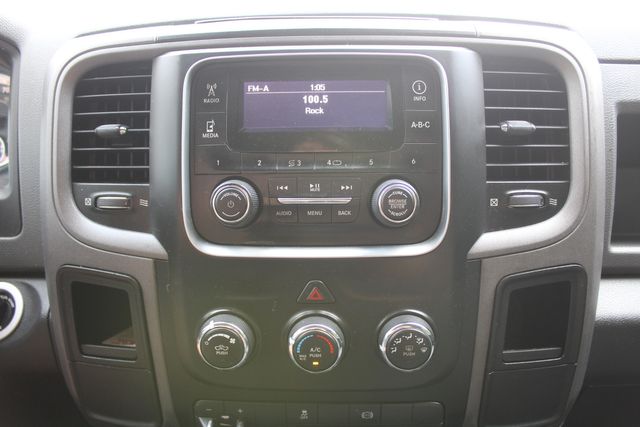 2016 Ram 2500 Diesel Manual 4x4 Tradesman | Roscoe, IL | Autoland Outlets 2016 Ram 2500 Diesel Manual 4x4 Tradesman | Roscoe, IL | Autoland Outlets