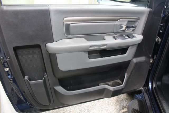 2016 Ram 3500 Chassis Cab 4x2 Diesel SLT | Roscoe, IL | Autoland Outlets 2016 Ram 3500 Chassis Cab 4x2 Diesel SLT | Roscoe, IL | Autoland Outlets