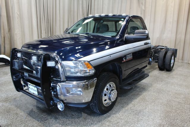 2016 Ram 3500 Chassis Cab 4x2 Diesel SLT | Roscoe, IL | Autoland Outlets 2016 Ram 3500 Chassis Cab 4x2 Diesel SLT | Roscoe, IL | Autoland Outlets