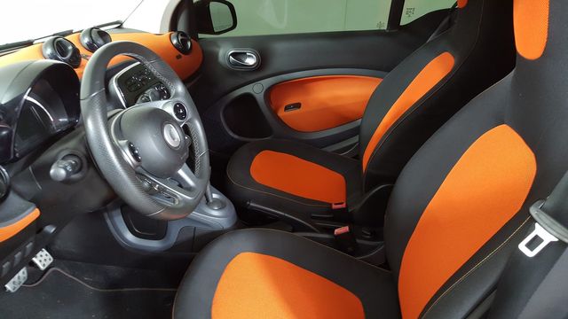 2016 Smart fortwo passion | Carrollton, TX | Legend Motorcars of Carrollton 2016 Smart fortwo passion | Carrollton, TX | Legend Motorcars of Carrollton