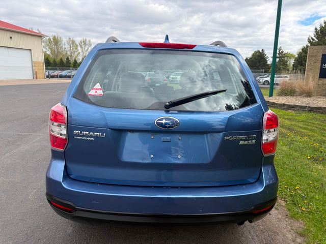 2016 Subaru Forester 2.5i
